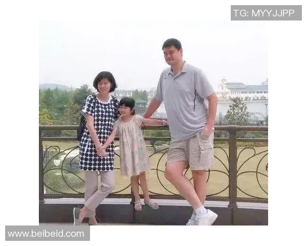 姚明父母视频揭秘：从普通家庭到篮球巨星背后的故事与情感历程