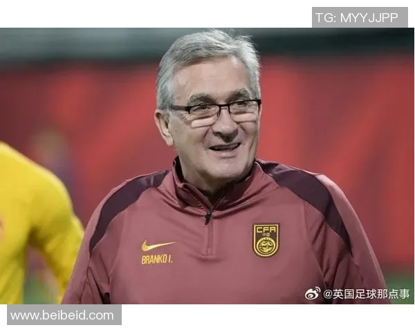 从贫困到荣耀生活艰难的足球明星们的奋斗与坚持